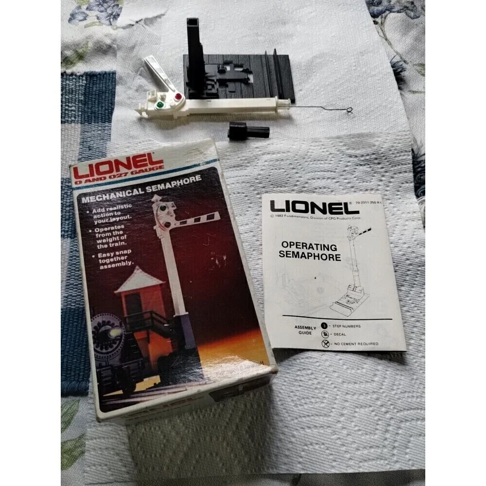 Vintage 1982 Lionel‎ Mechanical Semaphore Good Used condition With Box